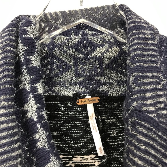 Free People Sweater XS Patch Print Cowl Funnel Neck Sweater Mixed Geomet… - Picture 4 of 8